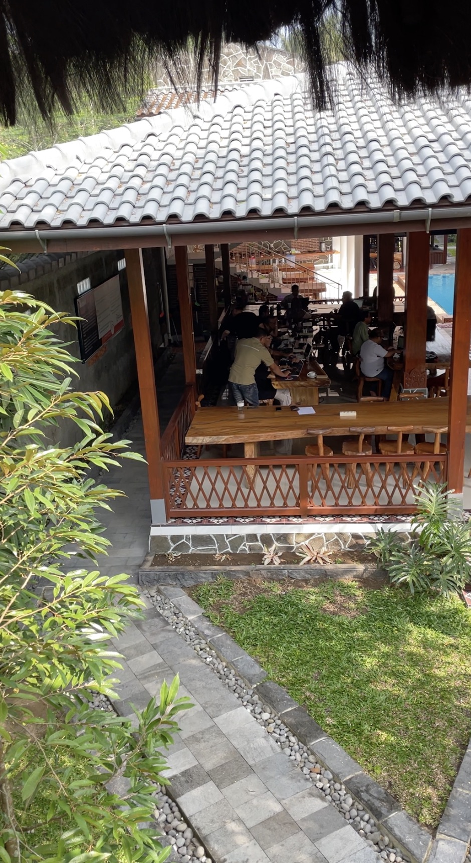 Suasana Pelatihan Outdoor
